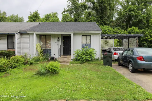 235 Eagle Pass Dr, Radcliff, KY 40160