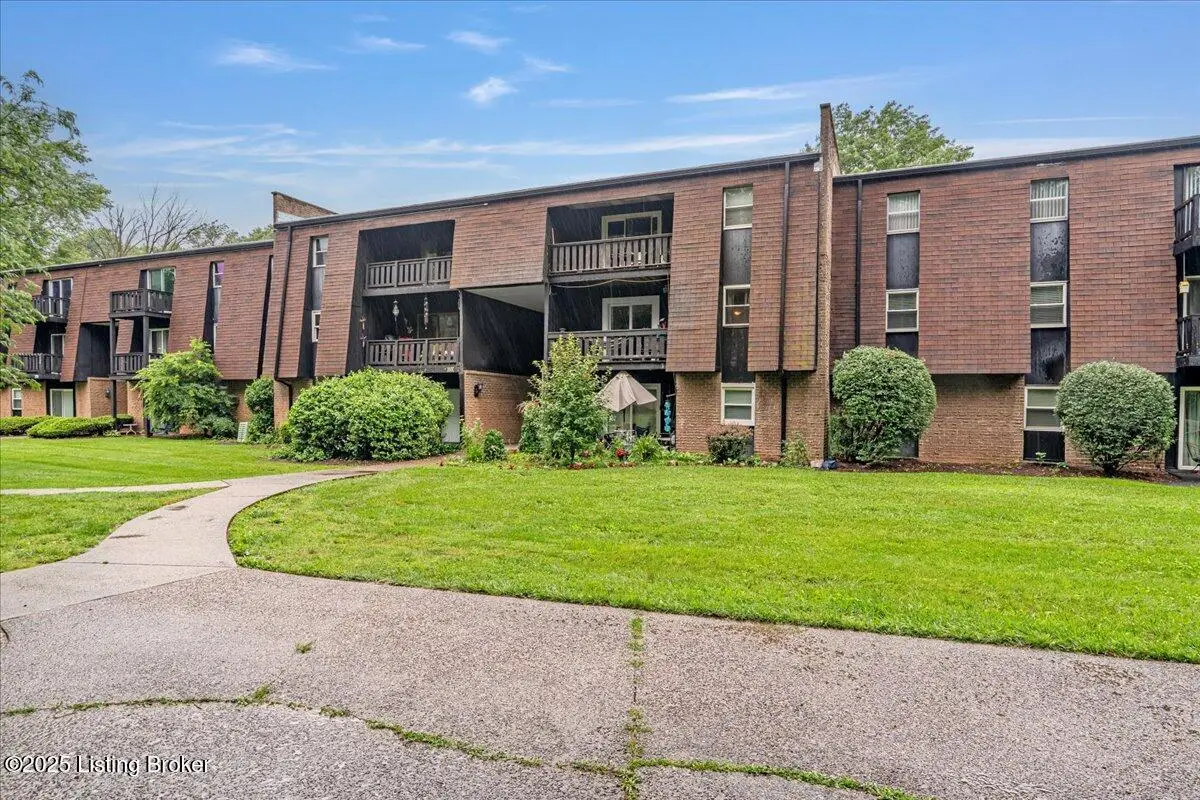 3507 Lodge Ln #316, Louisville, KY 40218 - Image #1