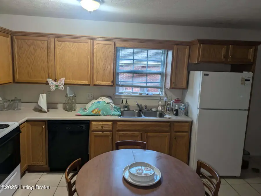 117 Ash Ct, Radcliff, KY 40160 - Image #2