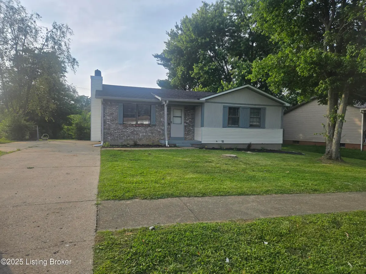 1784 Holly Ct, Radcliff, KY 40160 - Image #1