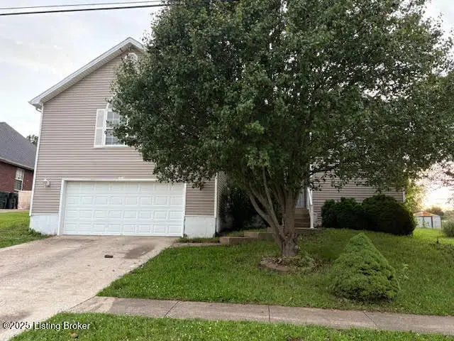 219 Meadowlake Dr, Radcliff, KY 40160 - Image #1