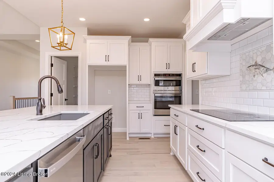 282 Dalton Dr, Fisherville, KY 40023 - Image #3