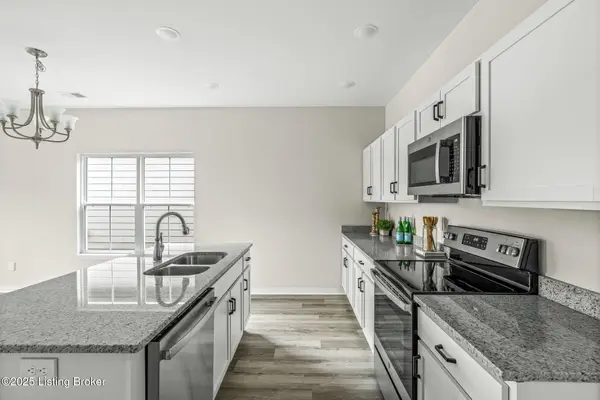 812 Rosemary Ln, La Grange, KY 40031