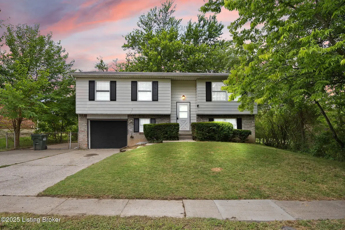 547 Wyandot Ct, Radcliff, KY 40160 - Image #1