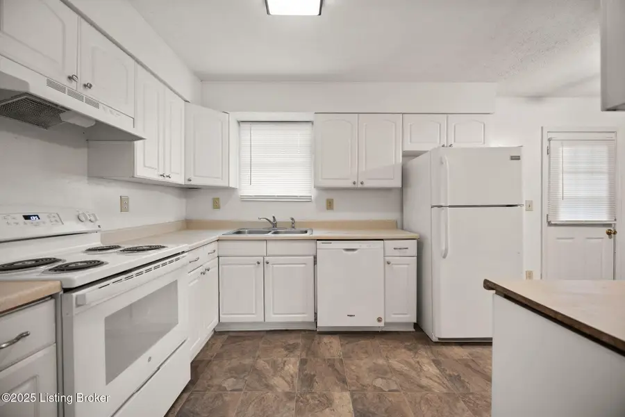 547 Wyandot Ct, Radcliff, KY 40160 - Image #3