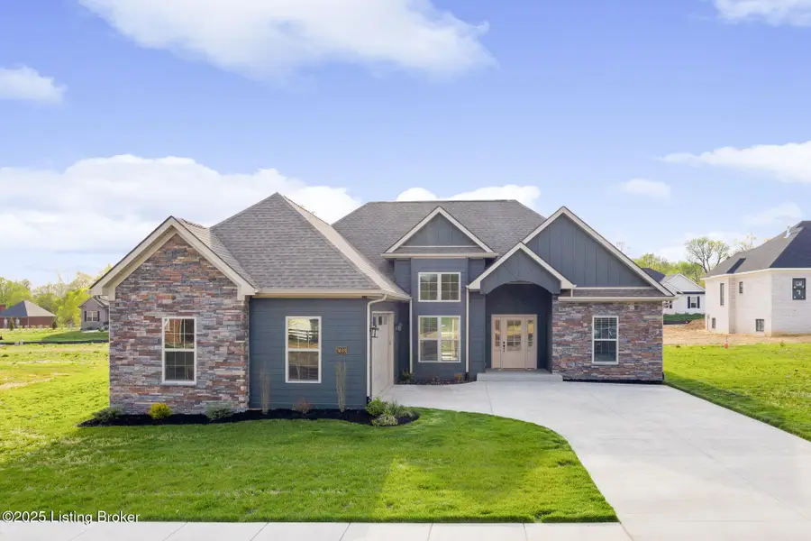 3035 Masters Dr, Floyds Knobs, IN 47119 - Image #2