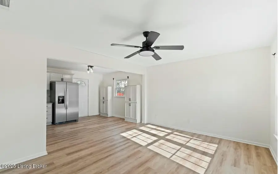 6505 Cooper Chapel Rd, Louisville, KY 40229 - Image #2