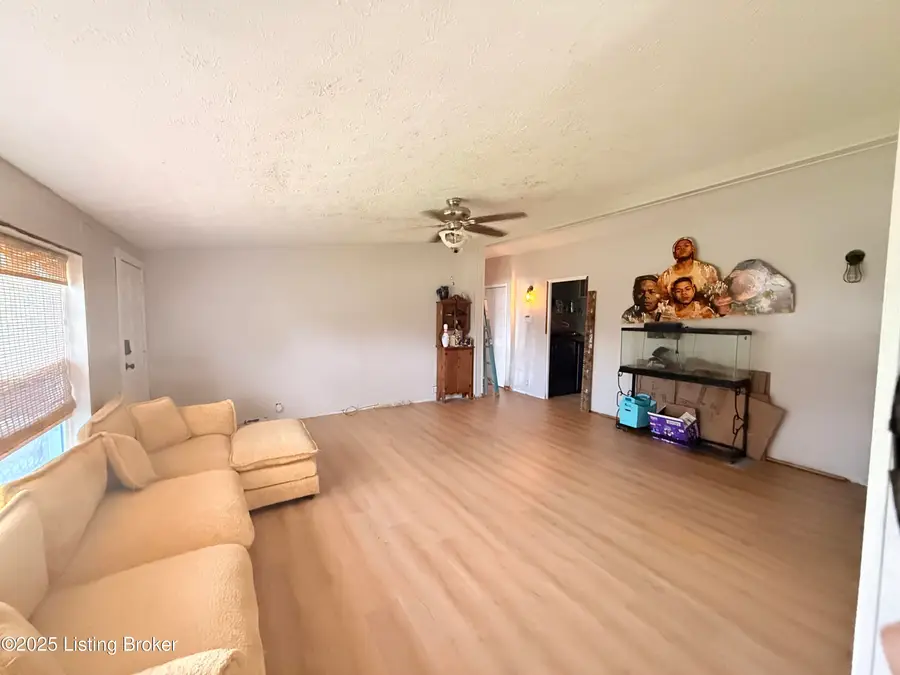 14909 Galston Blvd, Louisville, KY 40272 - Image #3