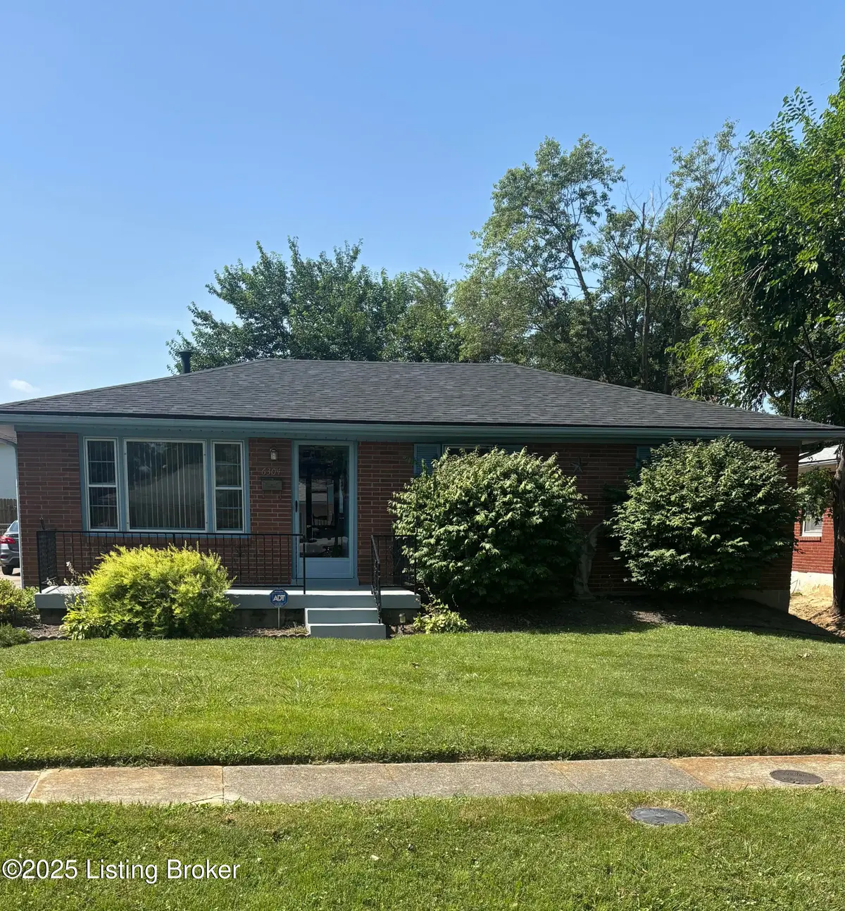 6304 Player Dr, Louisville, KY 40258 - Image #1