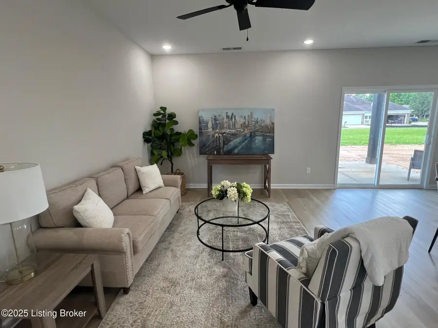 10904 Brookley Dr, Louisville, KY 40229 - Image #3