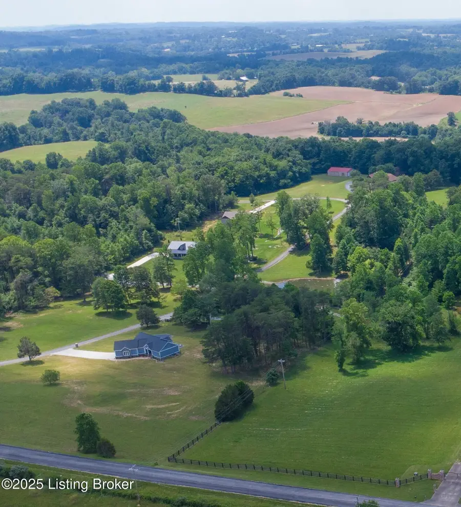 24 Dogwood Hollow Rd, Jamestown, KY 42629 - Image #2