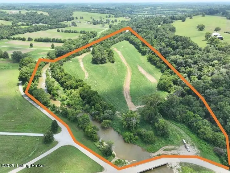 998 Grundy Home Rd, Springfield, KY 40069 - Image #1