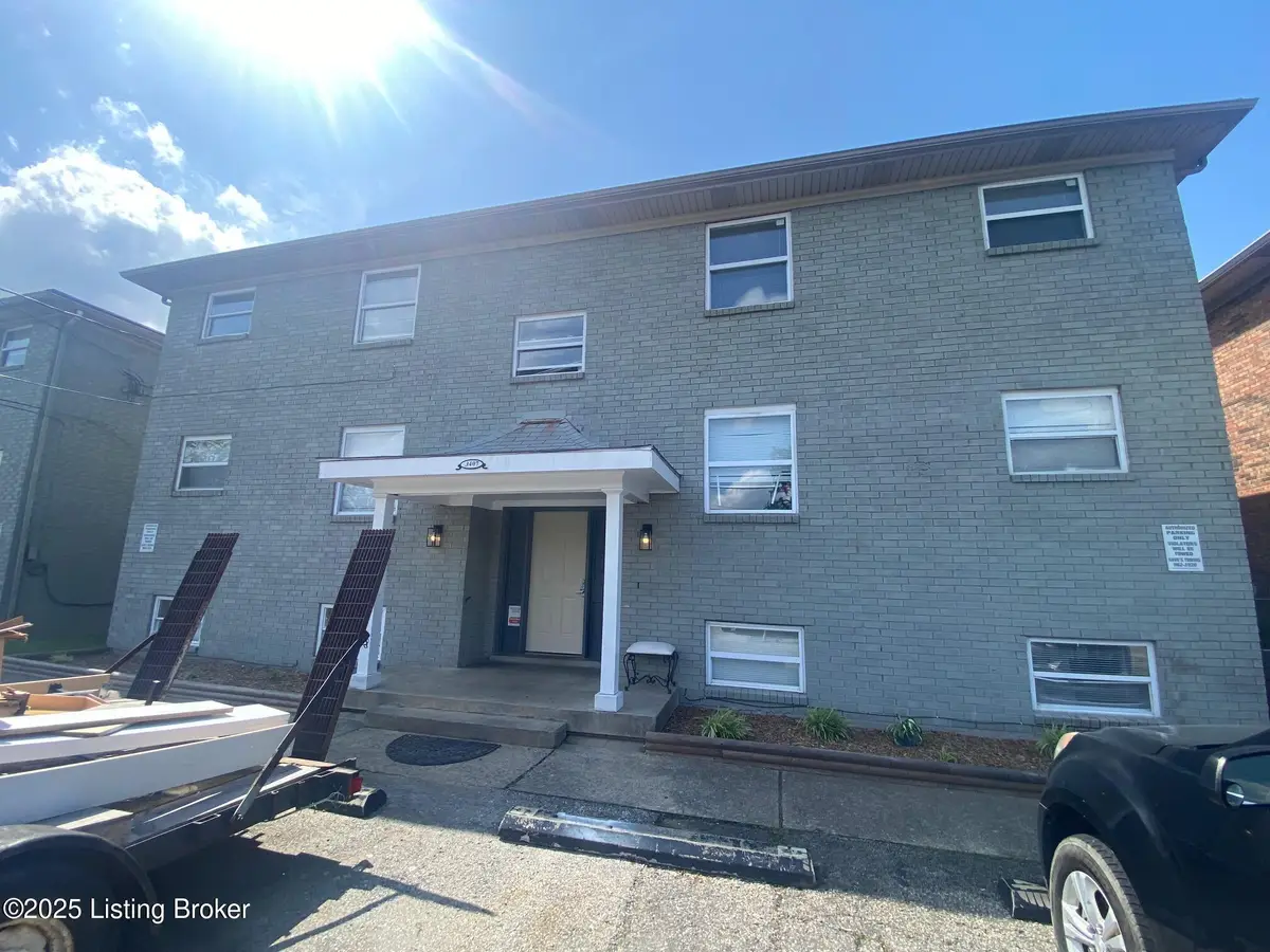 3407, 3411 Prestwood Dr, Louisville, KY 40219 - Image #1