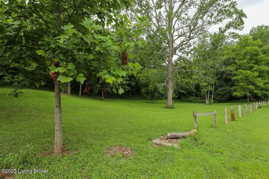 395 Gumwell Rd, Brandenburg, KY 40108 - Image #2
