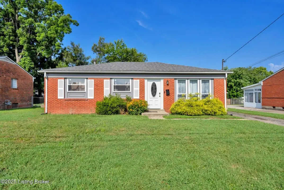 9712 Gandy Rd, Louisville, KY 40272 - Image #1