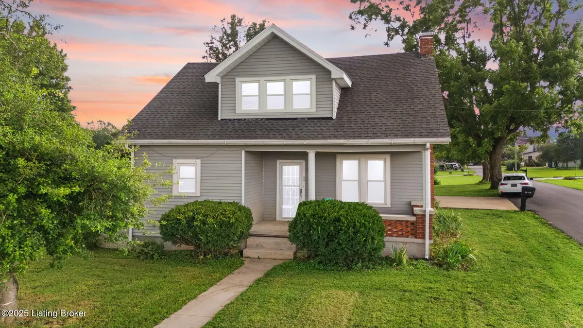 303 E Fourth St, Smiths Grove, KY 42171 - Image #1