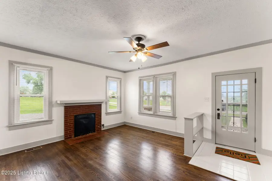 303 E Fourth St, Smiths Grove, KY 42171 - Image #3