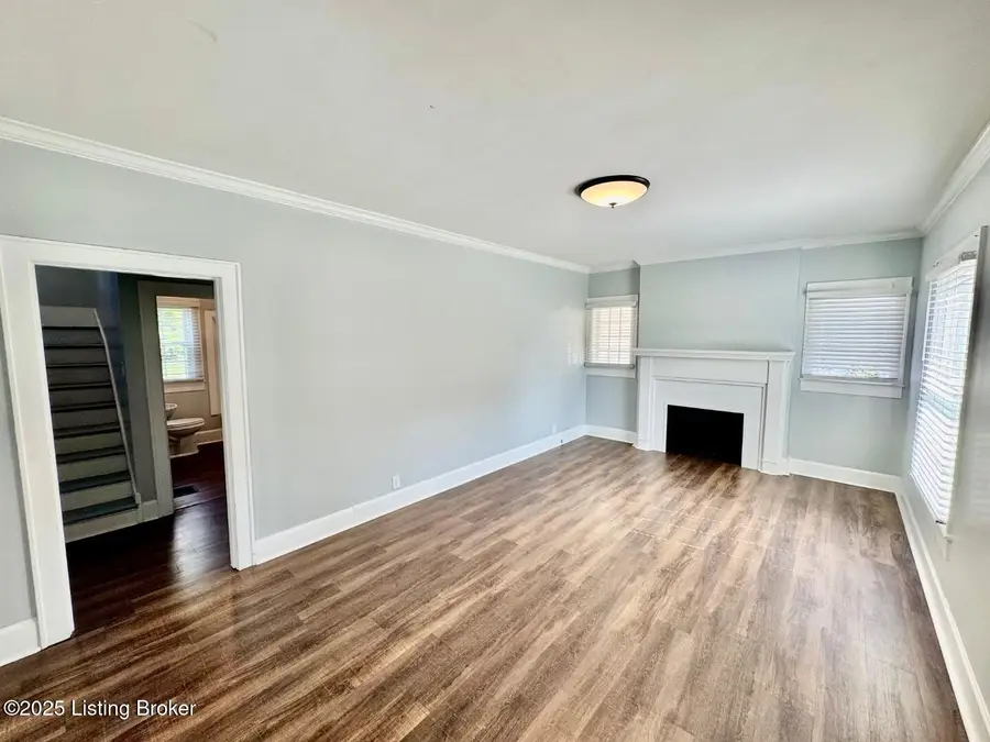 304 Covington Ave, Springfield, KY 40069 - Image #2