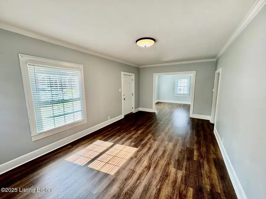 304 Covington Ave, Springfield, KY 40069 - Image #3