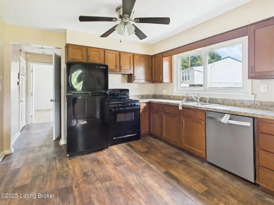 5003 Kendall Rd, Louisville, KY 40272 - Image #2