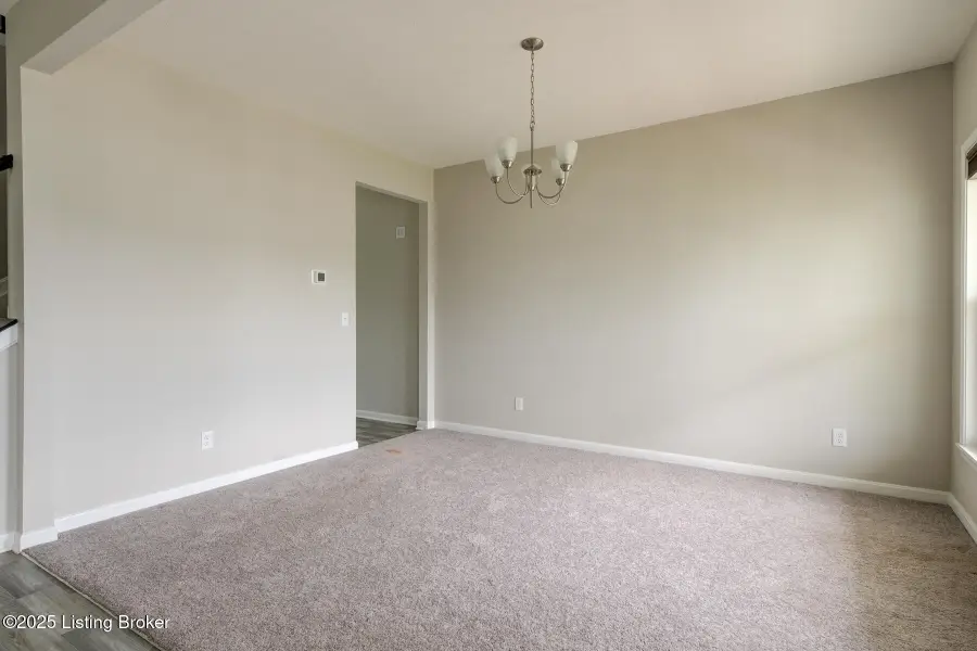 409 Birchwood Dr, Shepherdsville, KY 40165 - Image #3