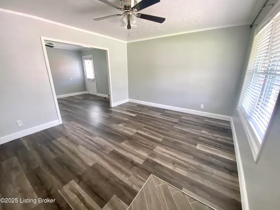 608 Glengarry Dr, Pond Creek, KY 40118 - Image #2