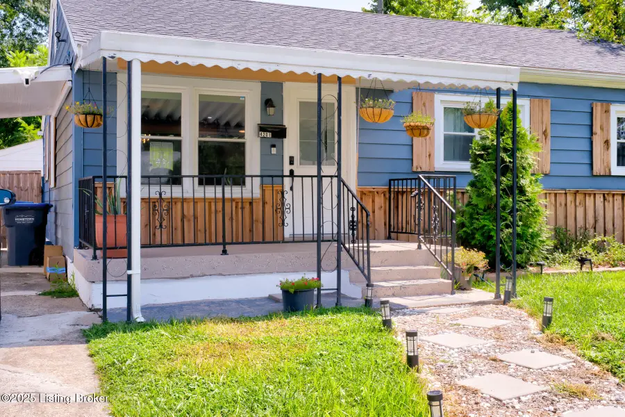 4201 Saint Francis Ln, Louisville, KY 40218 - Image #2