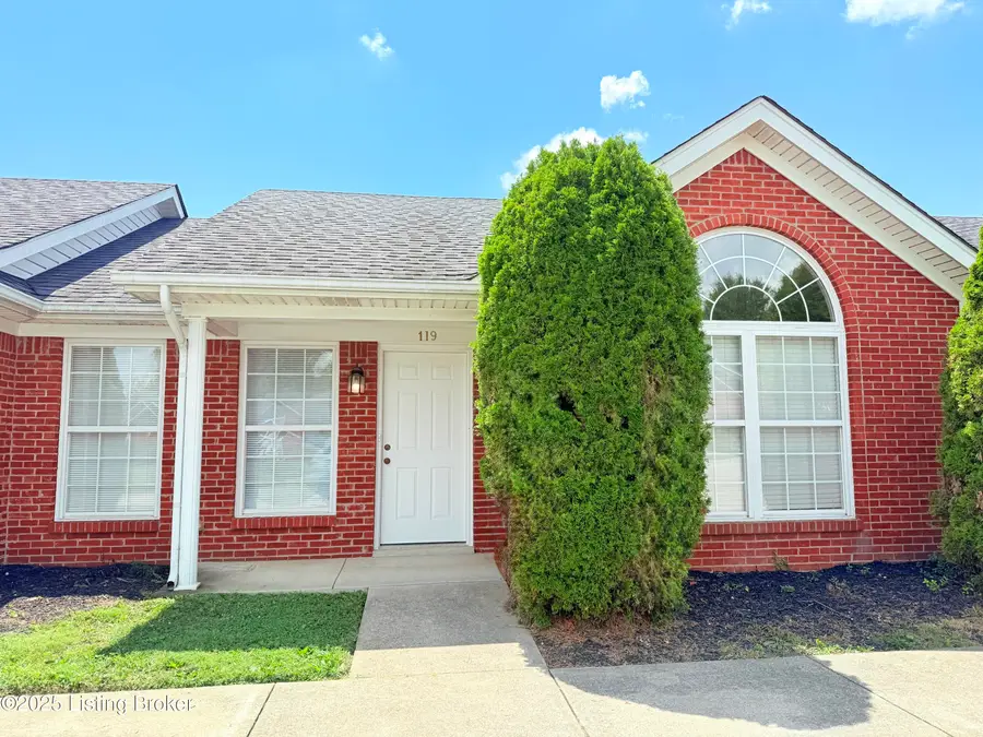 119 Woodlake Ct, Mount Washington, KY 40047 - Image #2