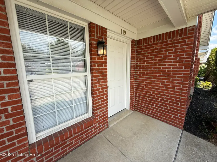 119 Woodlake Ct, Mount Washington, KY 40047 - Image #3