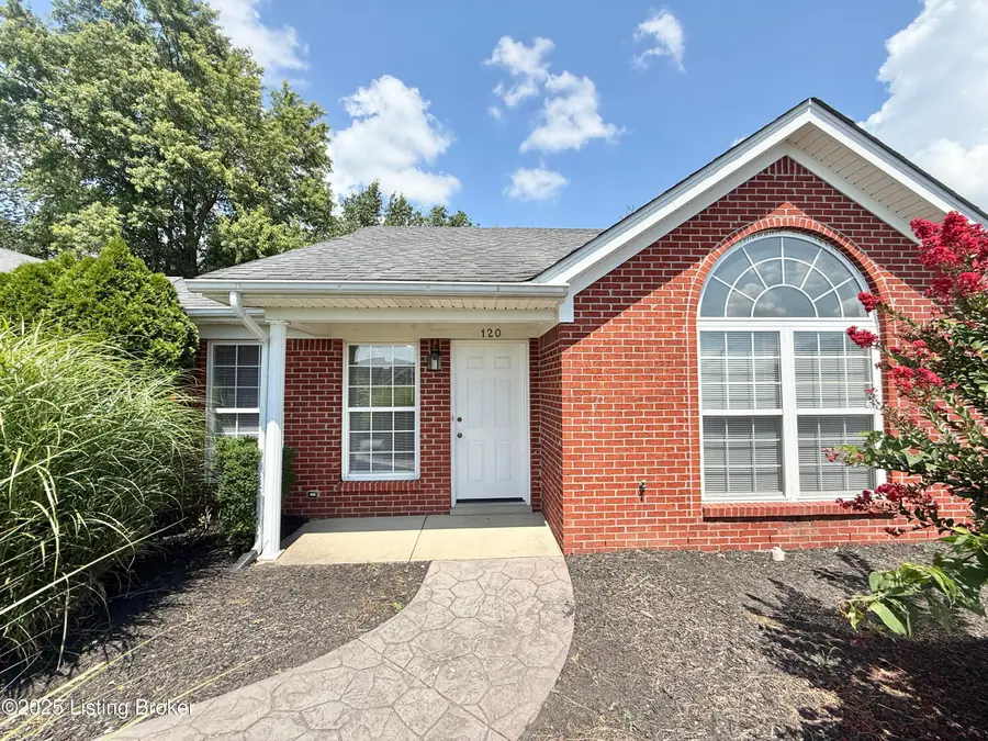 120 Woodlake Ct, Mount Washington, KY 40047 - Image #2