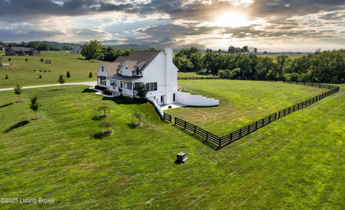 639 S Stallard Dr, Shelbyville, KY 40065 - Image #1