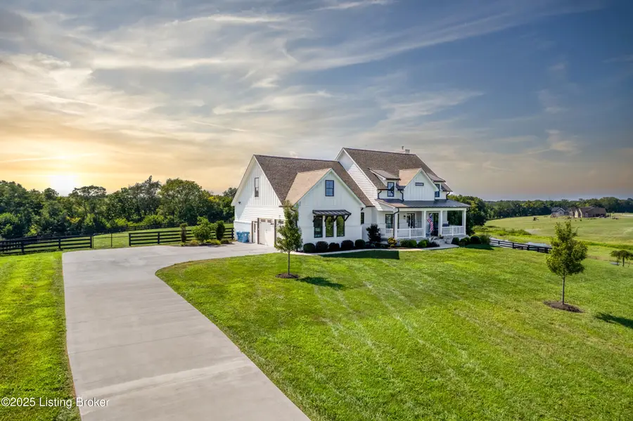 639 S Stallard Dr, Shelbyville, KY 40065 - Image #2