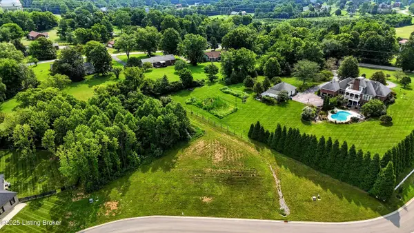 5501 Farmhouse Dr, Crestwood, KY 40014