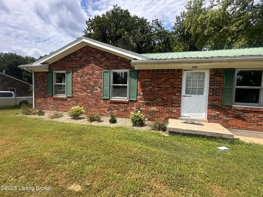 602 W Broadway St, Bardstown, KY 40004 - Image #2