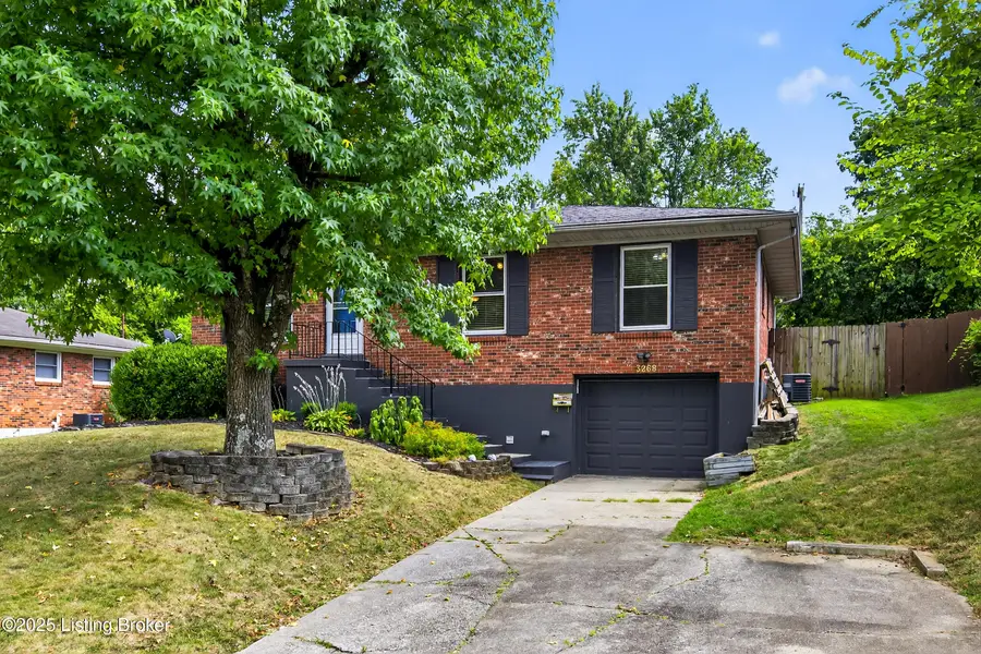 3268 Sutherland Dr, Lexington, KY 40517 - Image #2