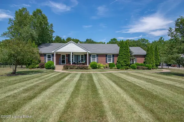 582 Shulthise Ln, Shepherdsville, KY 40165