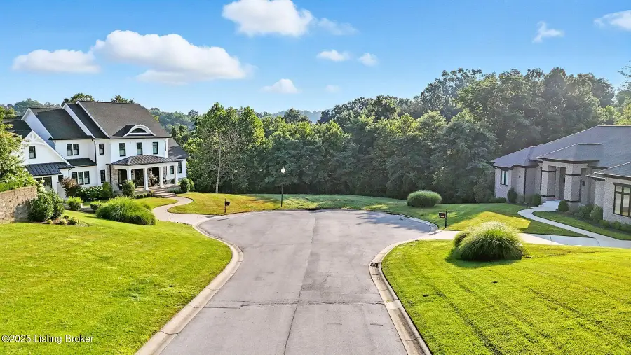 6710 Glen Springs Ct, Louisville, KY 40222 - Image #2