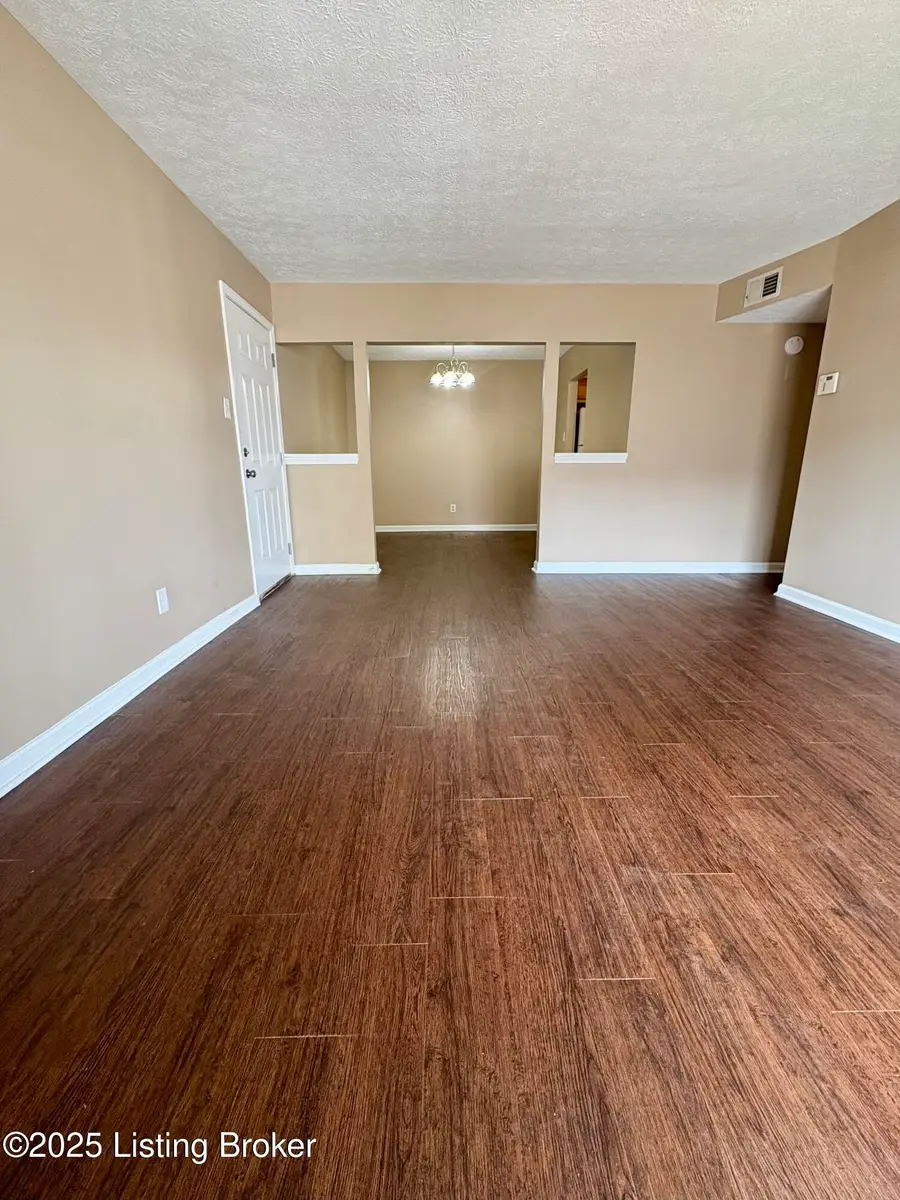 1102 La Fontenay Ct, Louisville, KY 40223 - Image #3