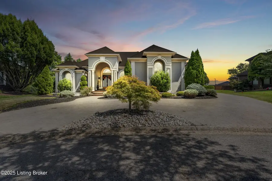 1300 Golden Springs Ct, Louisville, KY 40205 - Image #2