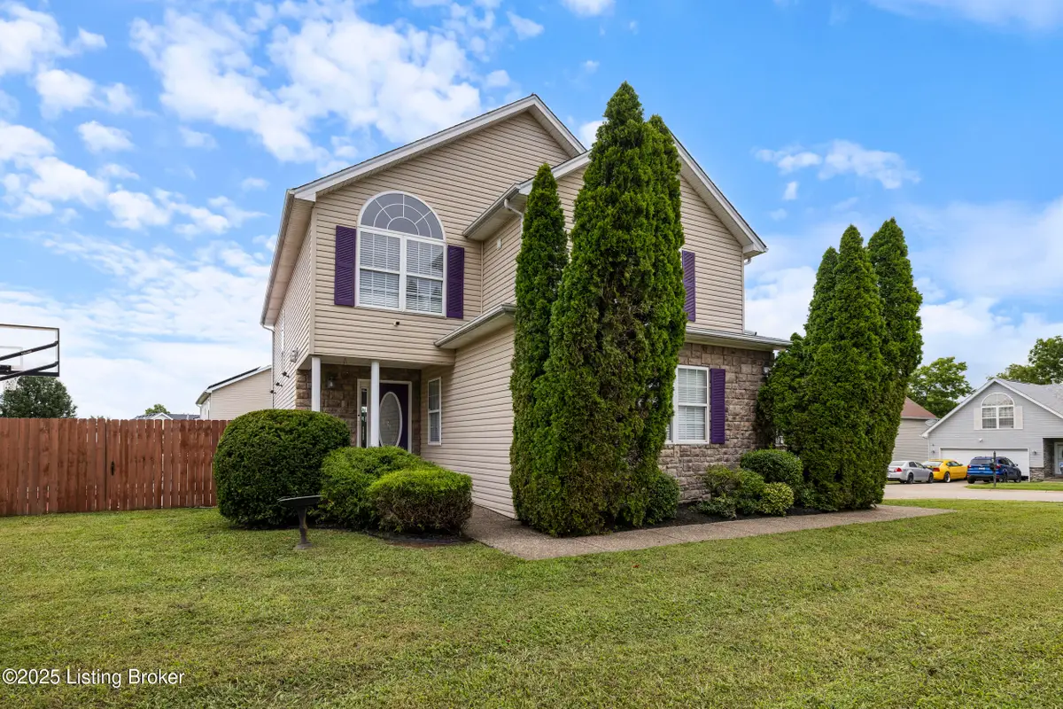 7824 Lariat Rd, Louisville, KY 40219 - Image #1