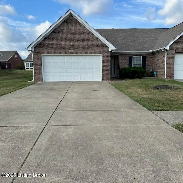 12444 Spring Trace Ct, Louisville, KY 40229 - Image #1
