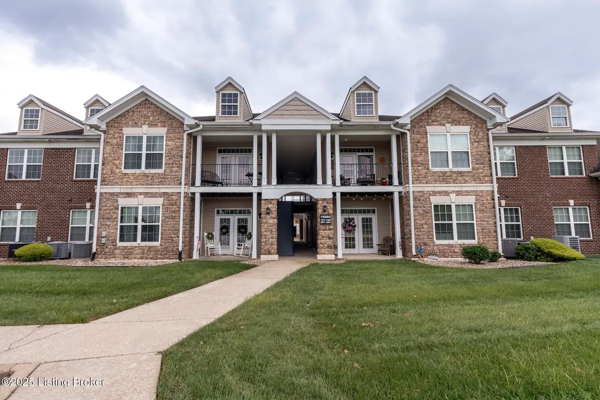 10203 Lark Meadow Dr #201, Louisville, KY 40291 - Image #1