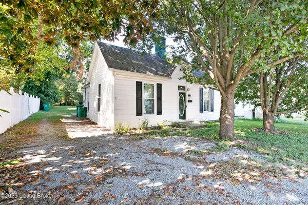 214 E Factory St, Harrodsburg, KY 40330