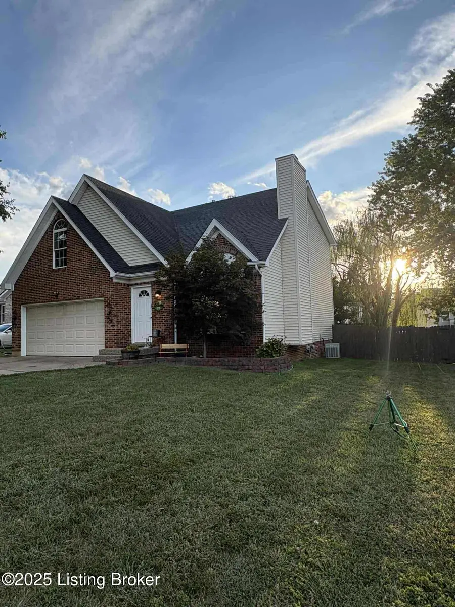 507 Matterhorn Dr, Shelbyville, KY 40065 - Image #2