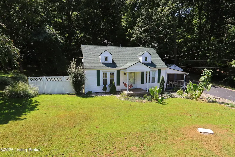 7702 Arnoldtown Rd, Louisville, KY 40214 - Image #2