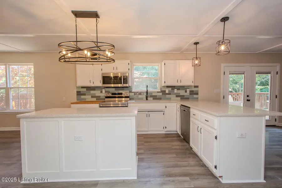 6909 Samuel Long Way, Louisville, KY 40229 - Image #2