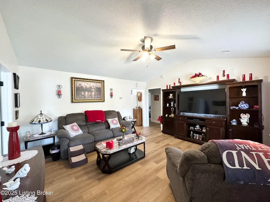 122 Chesapeake Trail, Coxs Creek, KY 40013 - Image #2