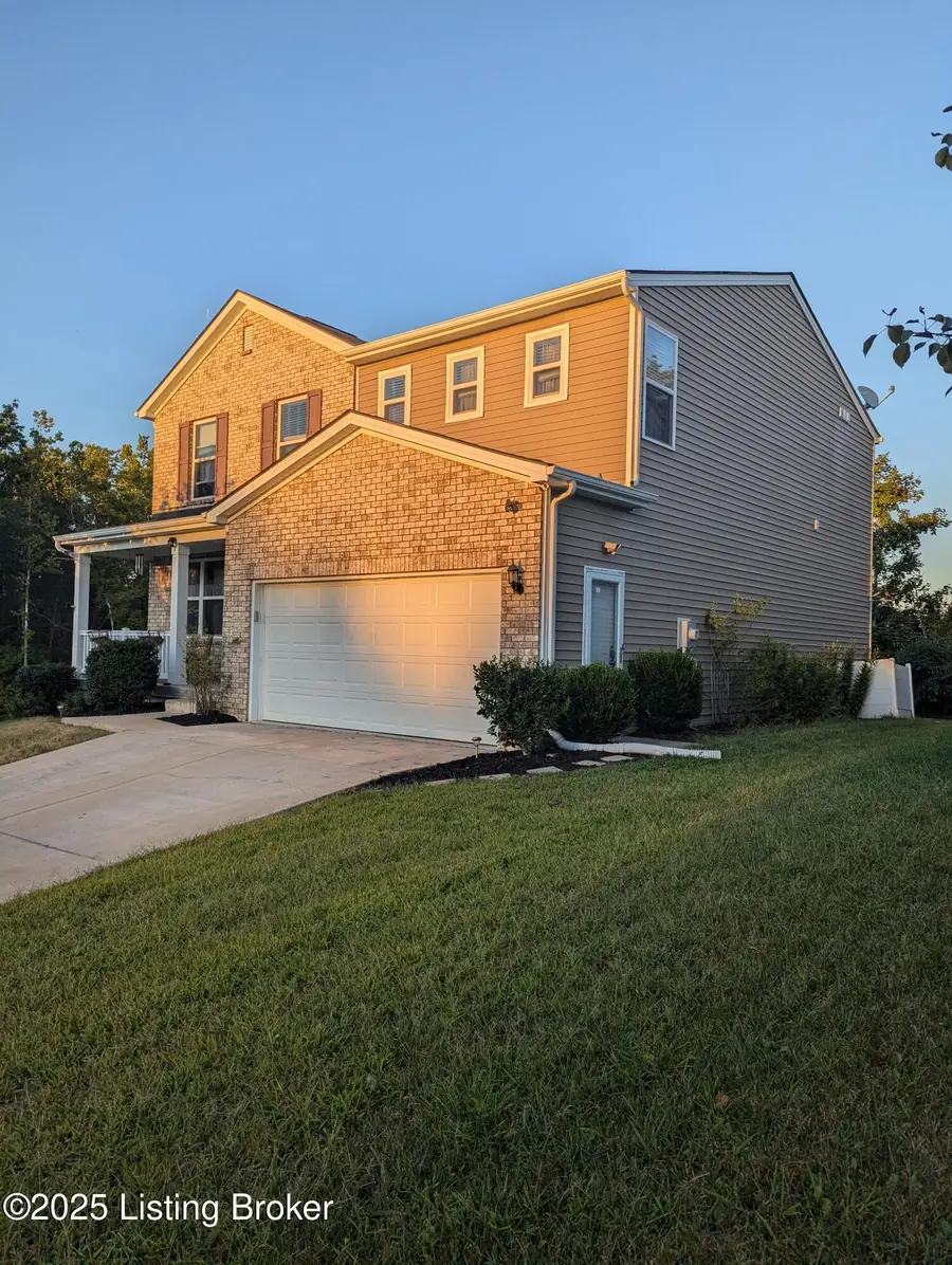 12075 Parkview Trace Dr, Louisville, KY 40229 - Image #2