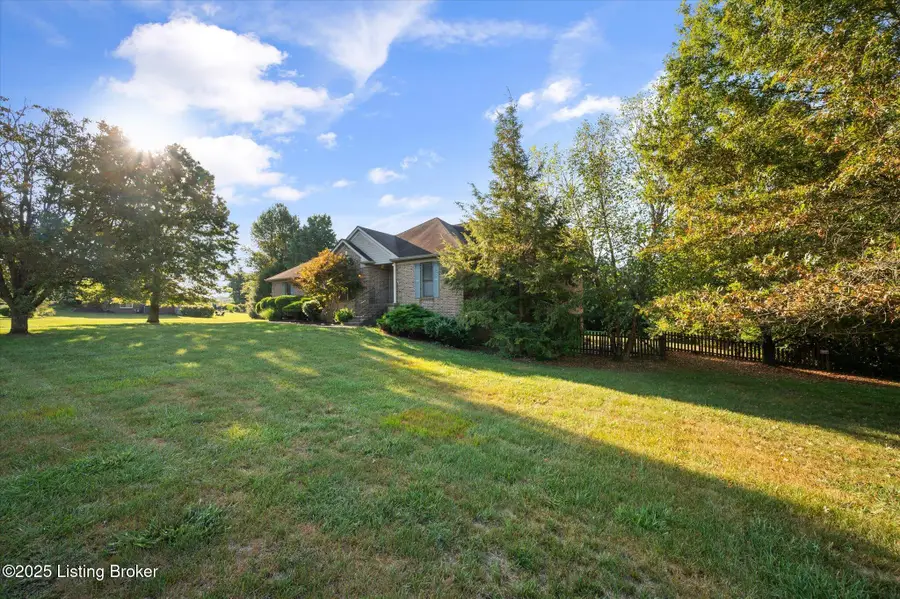 27 Plantation Dr, Shelbyville, KY 40065 - Image #3