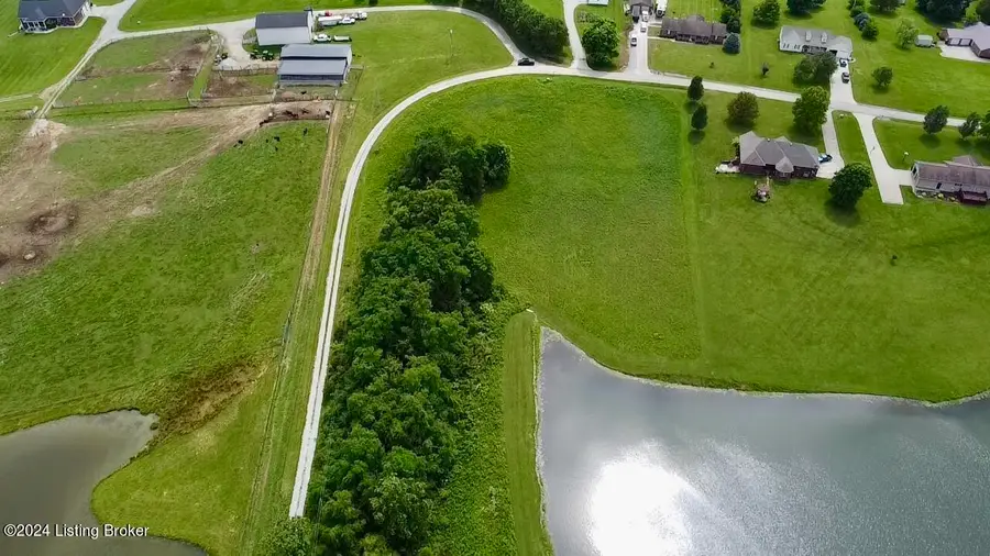 4-5 Dominican View Dr, Springfield, KY 40069 - Image #2